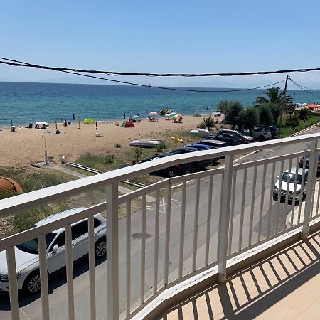 Вилла "Breeze" Front To The Sea - Hakidiki Флогита Экстерьер фото